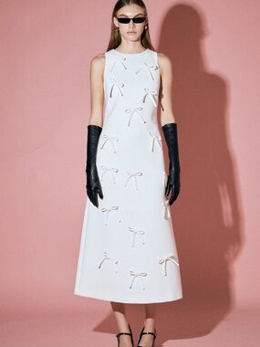 Sleeveless White Bow-Appliqué Midi Dress